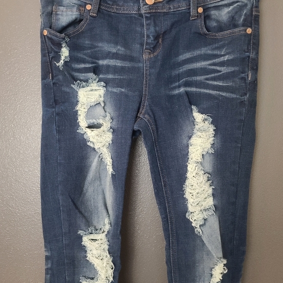 Wet Seal Distressed Skinny Stretch Jegging Jeans - Picture 3 of 5